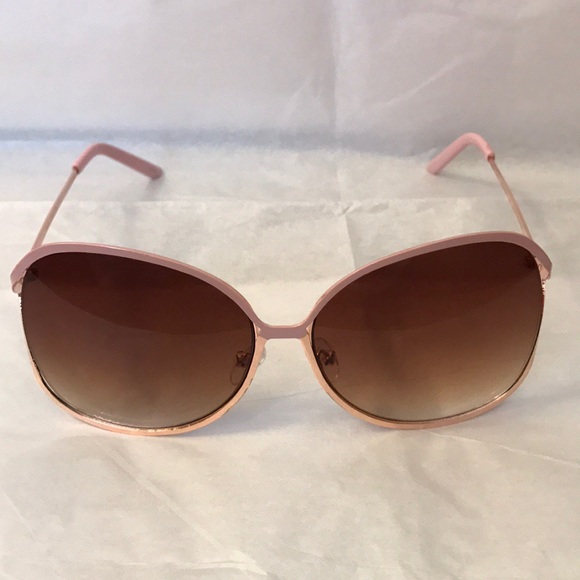 Laundry By Shelli Segal Accessories - Laundry by Shelli Segal sunglasses